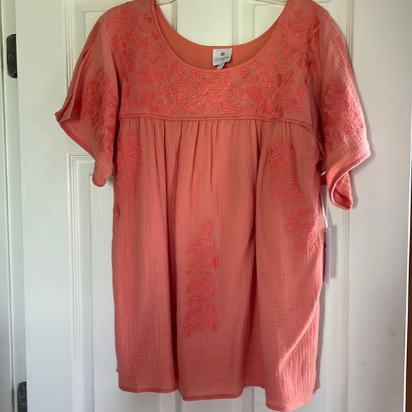 j. marie Tops - J. Marie top size Large NWT